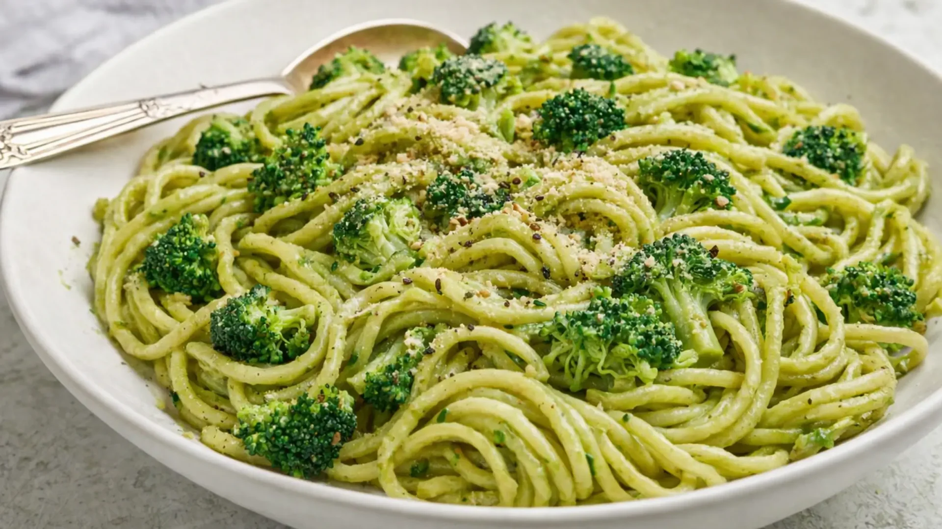 Brokkoli Pasta im Teller